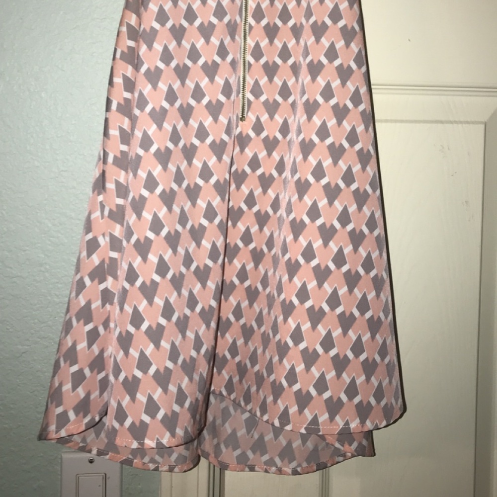 Pattern Tank Size M - Picture 2 of 3
